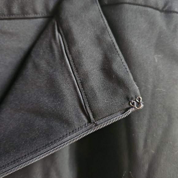 Banana Republic Knee-Length Skirt in Women's Size 12 - Picture 8 of 12